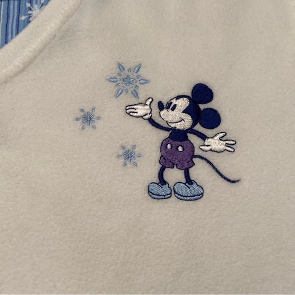 Disney Store Mickey Mouse fleece pajama set pjs size Large women’s snowflakes - Picture 5 of 6